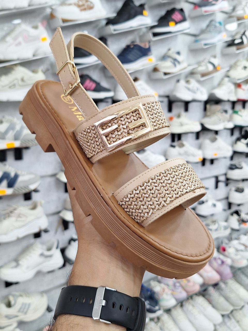 Sandales d’Été pour Femme – Élégantes et Confortables